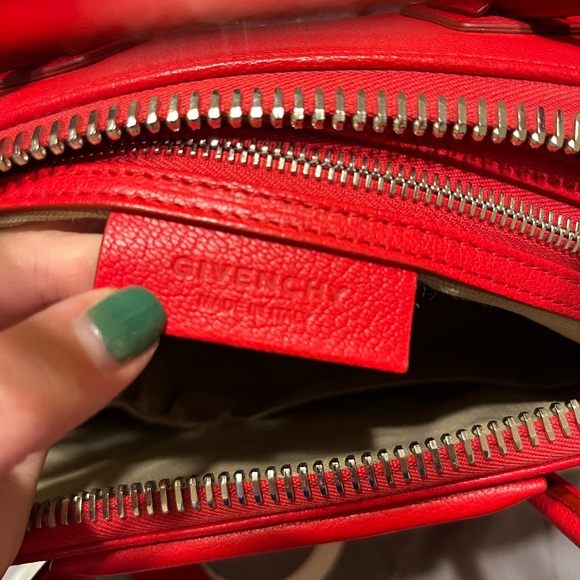 Givenchy small antigona in red - Picture 8 of 11